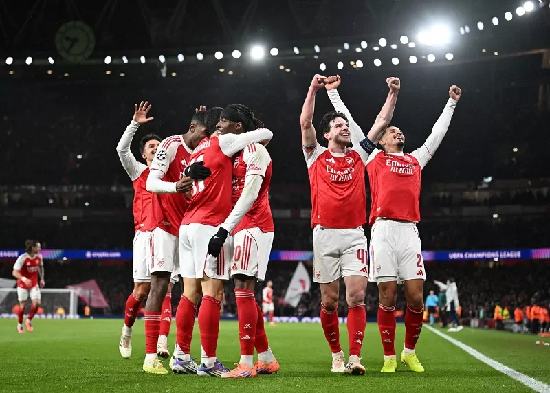 Chelsea vs Arsenal đang bám đuổi nhau trên BXH