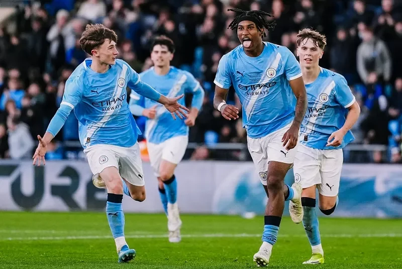 Khoảng cách của Man City vs Aston Villa chênh lệch lớn